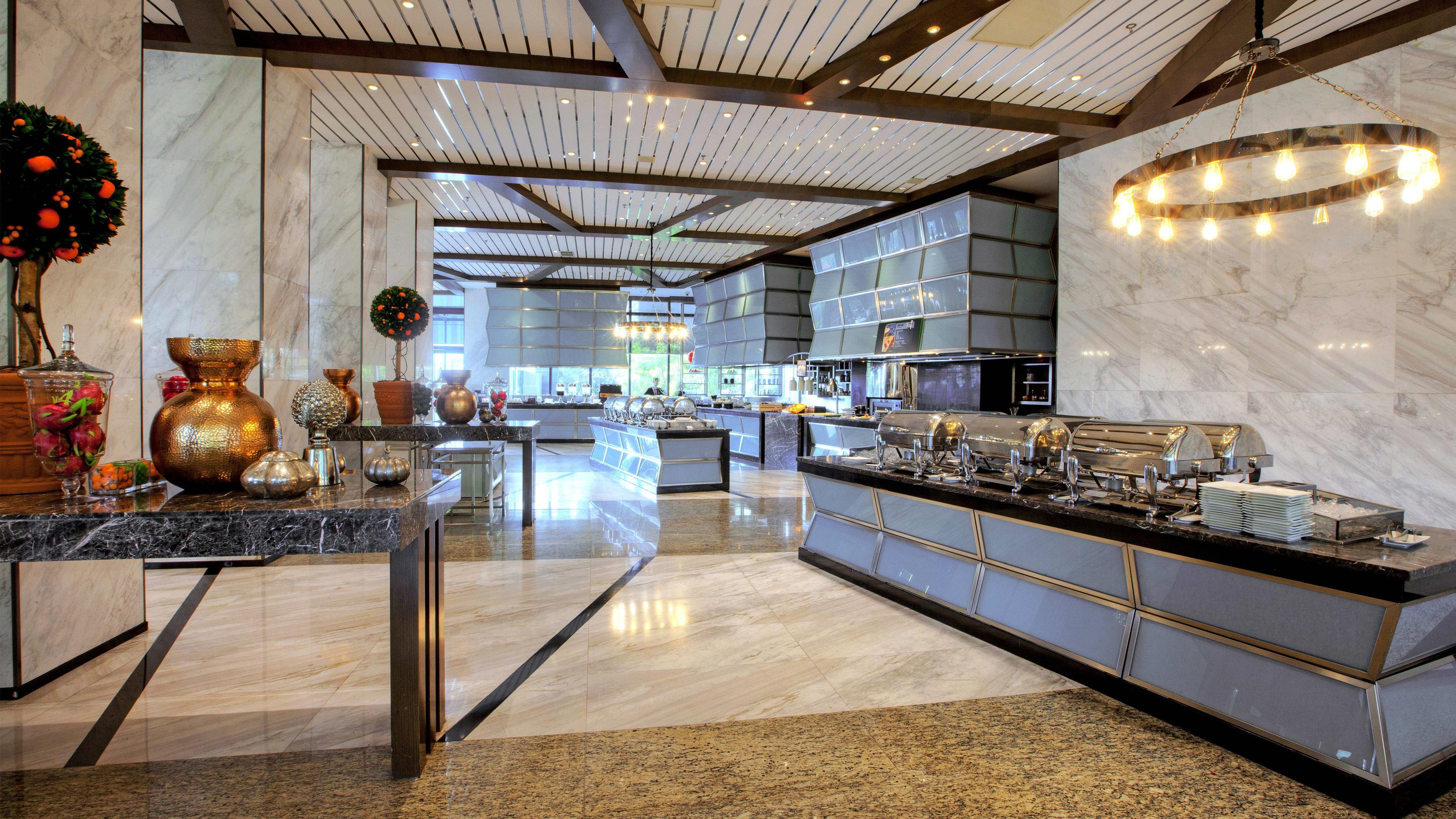 Shanghai Hongqiao West By Ihg 4*