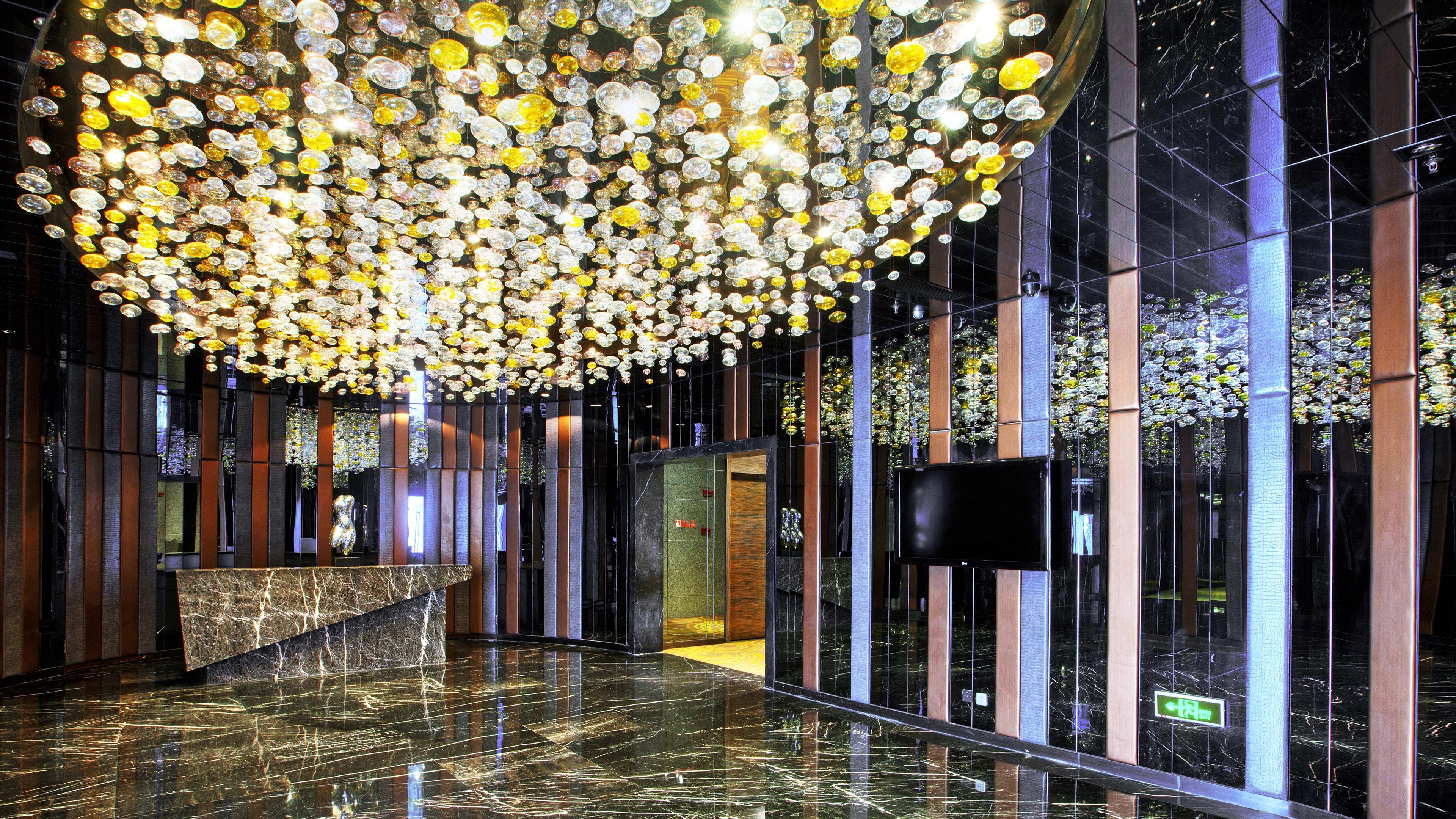 Hotel Shanghai Hongqiao West By Ihg 4*
